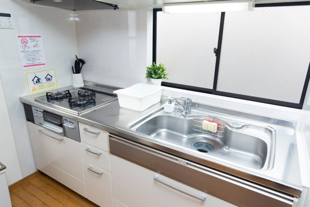 韓国新大久保通りすぐの一軒家で楽しむ東京旅行8名様 Korea Shinokubo Off The Street A House For 8pax * Tokio